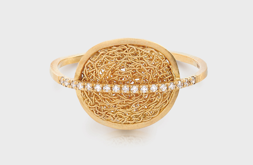 Rina Tairo Jewellery  18K yellow gold ring with diamond.